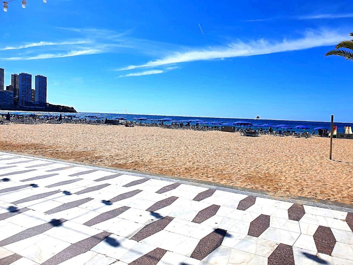 First Line Beach Beautiful Two Bedrooms 貝尼多姆 外观 照片