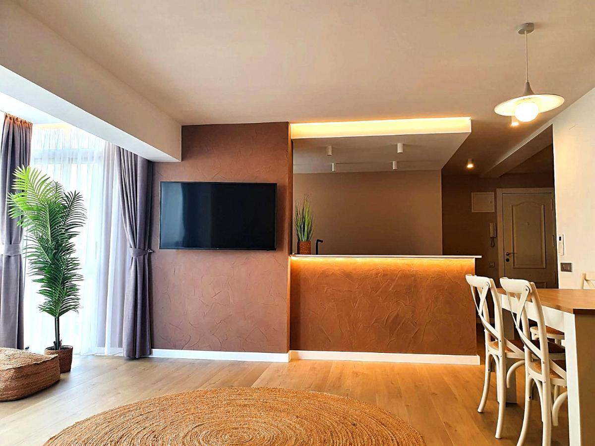 First Line Beach Beautiful Two Bedrooms 貝尼多姆 外观 照片