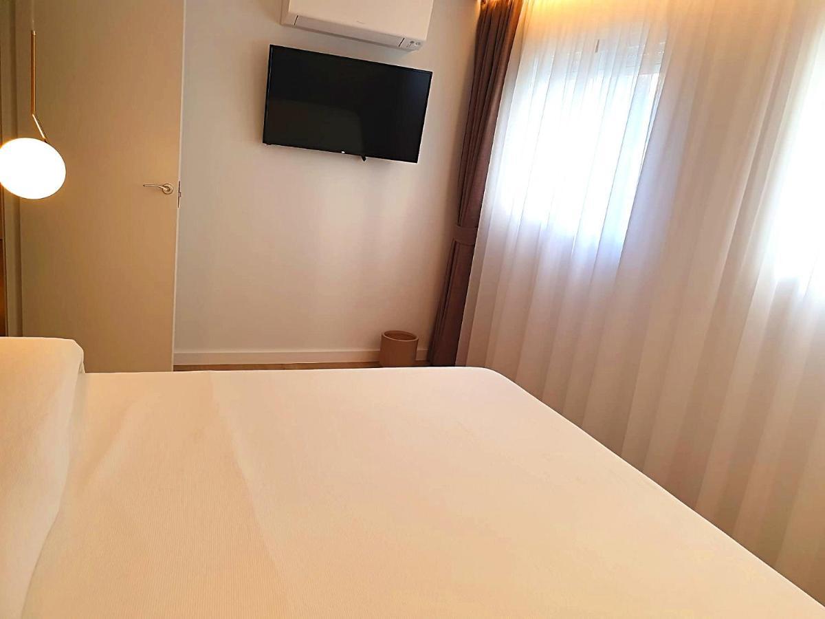 First Line Beach Beautiful Two Bedrooms 貝尼多姆 外观 照片