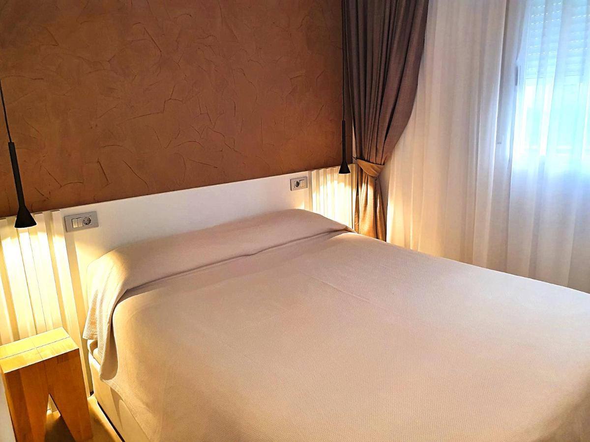 First Line Beach Beautiful Two Bedrooms 貝尼多姆 外观 照片